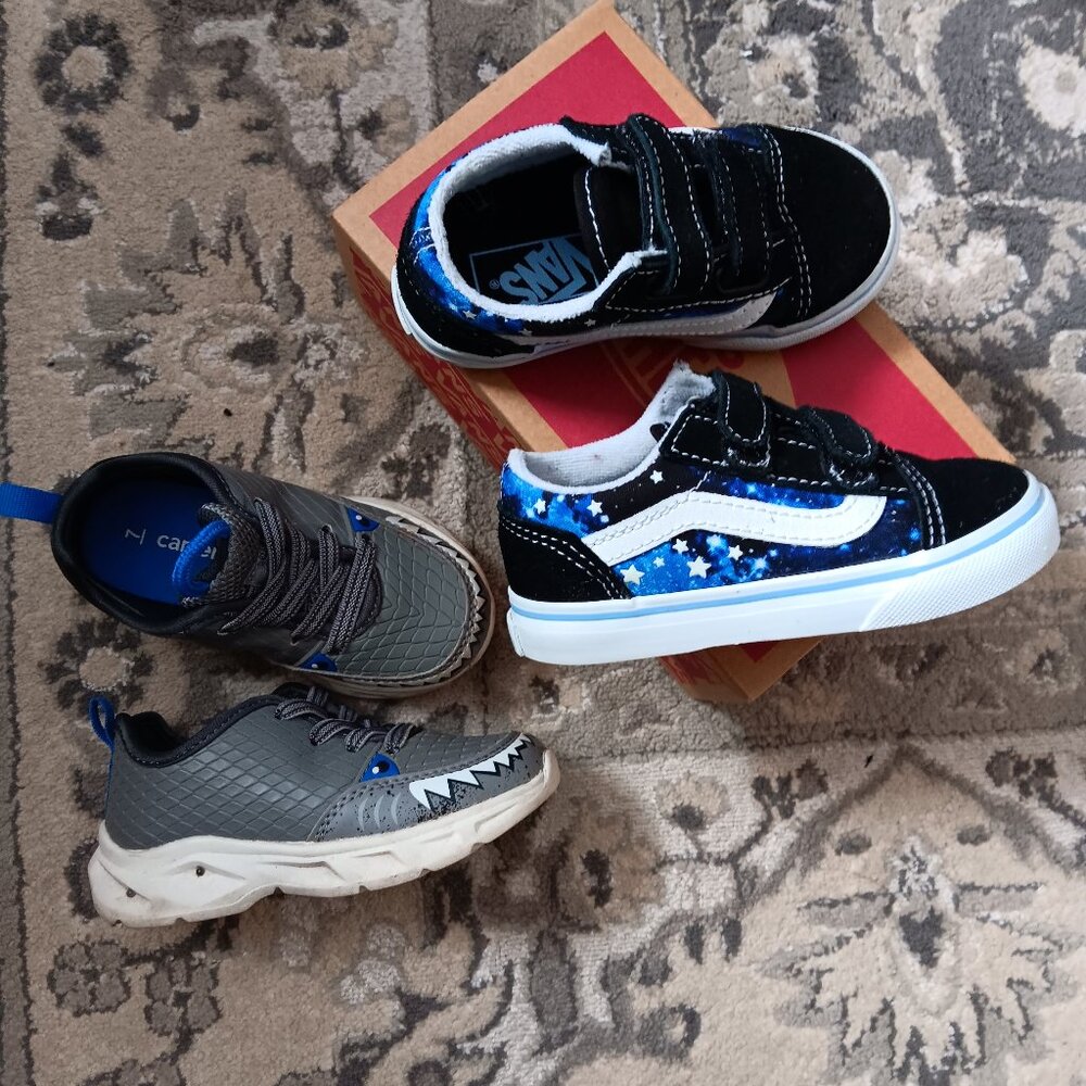 Bundle of 2 sz 7 toddler sneakers vans carters light up glow in dark euc